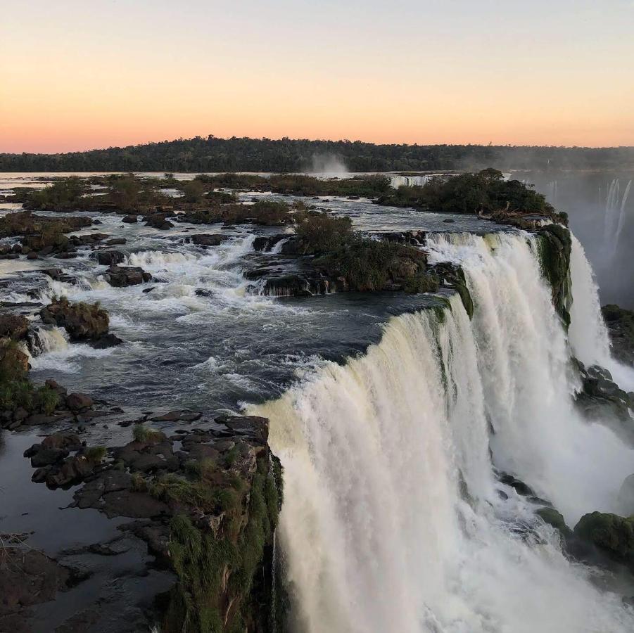 Quarto Privado Em Residencia No Coracao De Foz - Casa E Banheiro Compartilhado Foz do Iguaçu Eksteriør billede